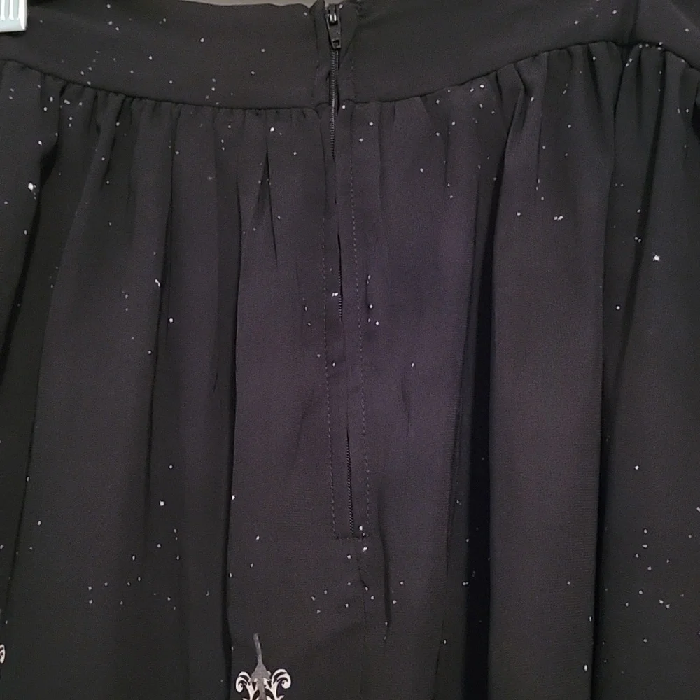 Peter Pan Skirt XL - Picture 3 of 7